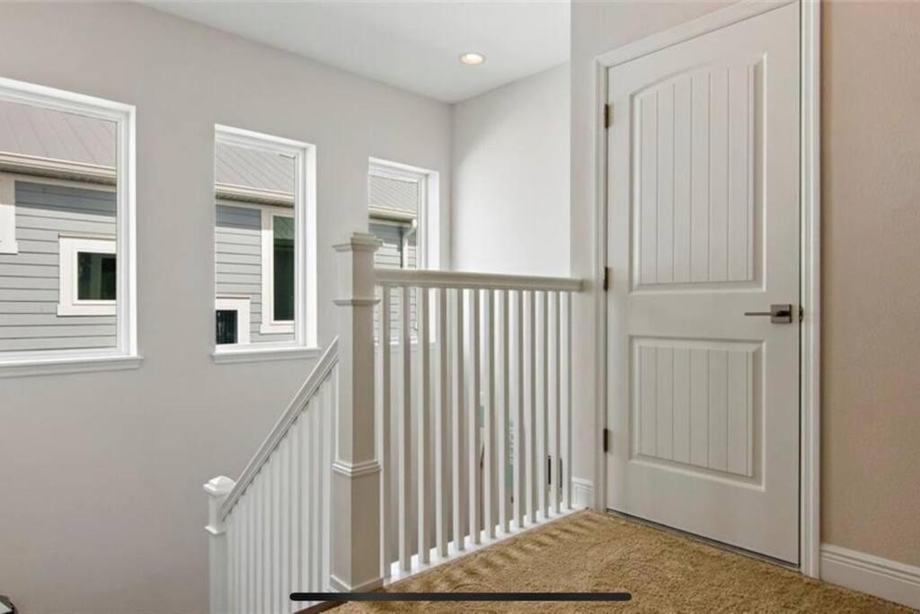 Luxurious Modern Townhouse Right Across Beach!! Table Tennis St. Pete Beach Exteriér fotografie