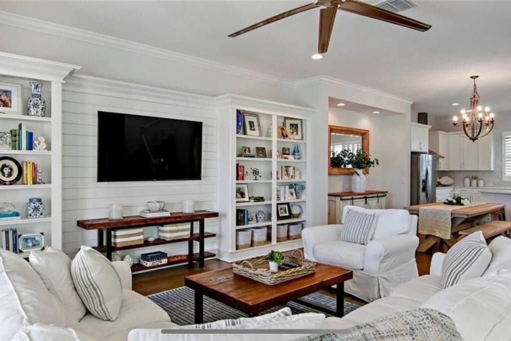 Luxurious Modern Townhouse Right Across Beach!! Table Tennis St. Pete Beach Exteriér fotografie