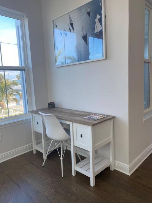 Luxurious Modern Townhouse Right Across Beach!! Table Tennis St. Pete Beach Exteriér fotografie