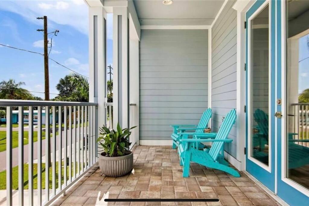 Luxurious Modern Townhouse Right Across Beach!! Table Tennis St. Pete Beach Exteriér fotografie